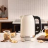 KitchenAid vízforraló, 1,7 literes, mandulakrém színben