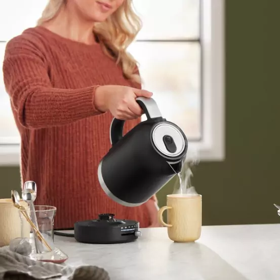 KitchenAid vízforraló, 1,7 literes, mattfekete színben