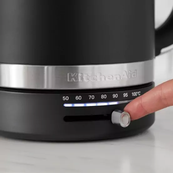 5KEK1701BM KitchenAid vízforraló, 1,7l, mattfekete.