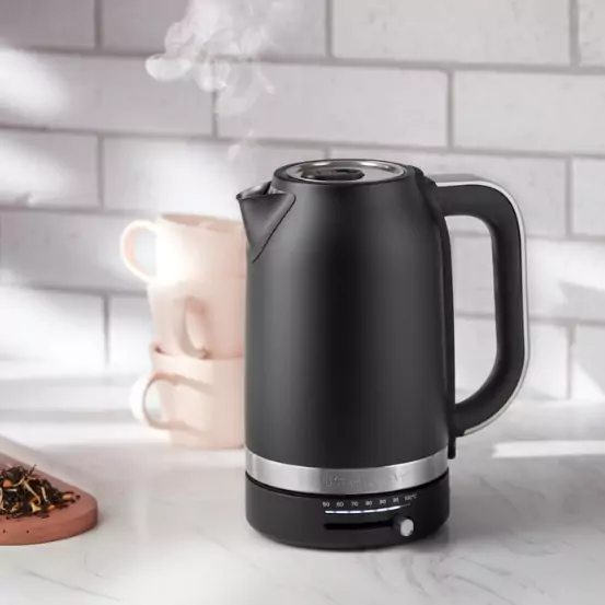 KitchenAid vízforraló, 1,7 literes, mattfekete színben