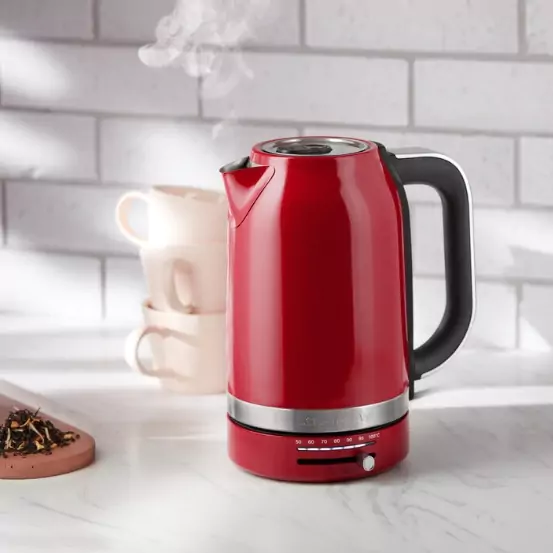 KitchenAid vízforraló, piros színben