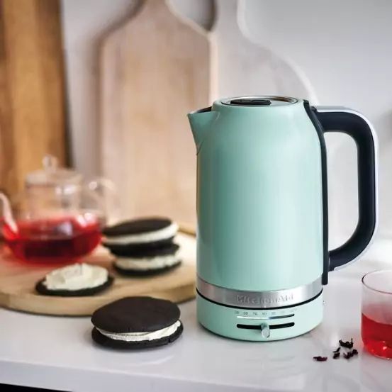 KitchenAid vízforraló, 1,7 literes, pisztácia színben