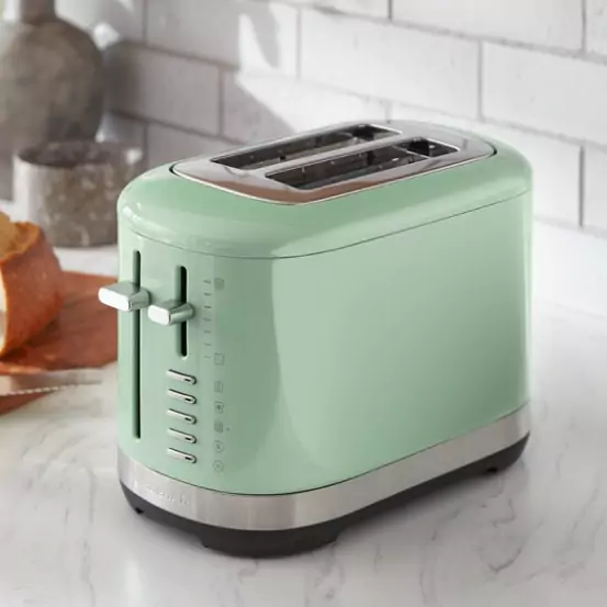 5kmt2109ept 2-szeletes kenyérpirító Pisztácia színű kenyérpirító teljes egészében fém felépítéssel.