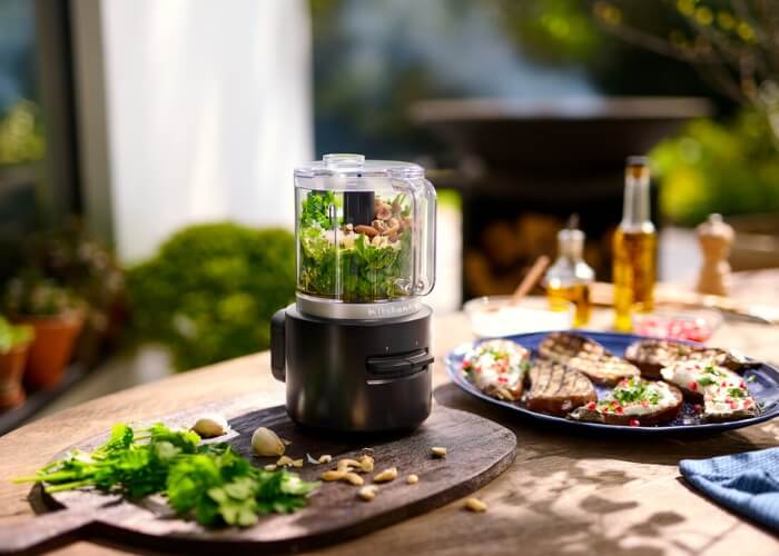 KitchenAid Go apritó egészséges saláták készítéséhez