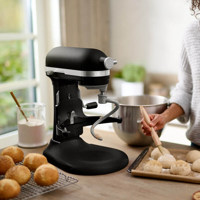 Artisan 5,6 literes robotgéppel két tucat zsömle is elkészíthető egyszerre.