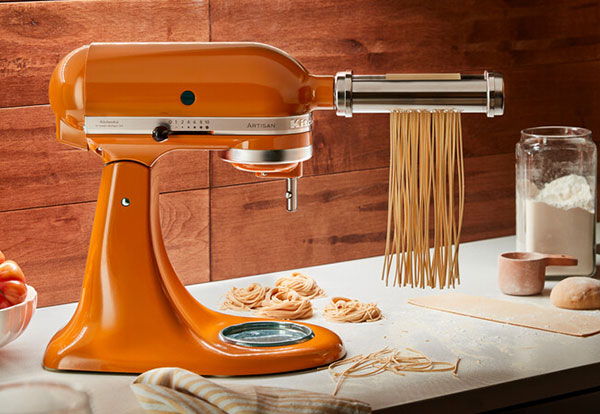 Chef Edition Méz színű robotgép tésztakészítő adapterrel